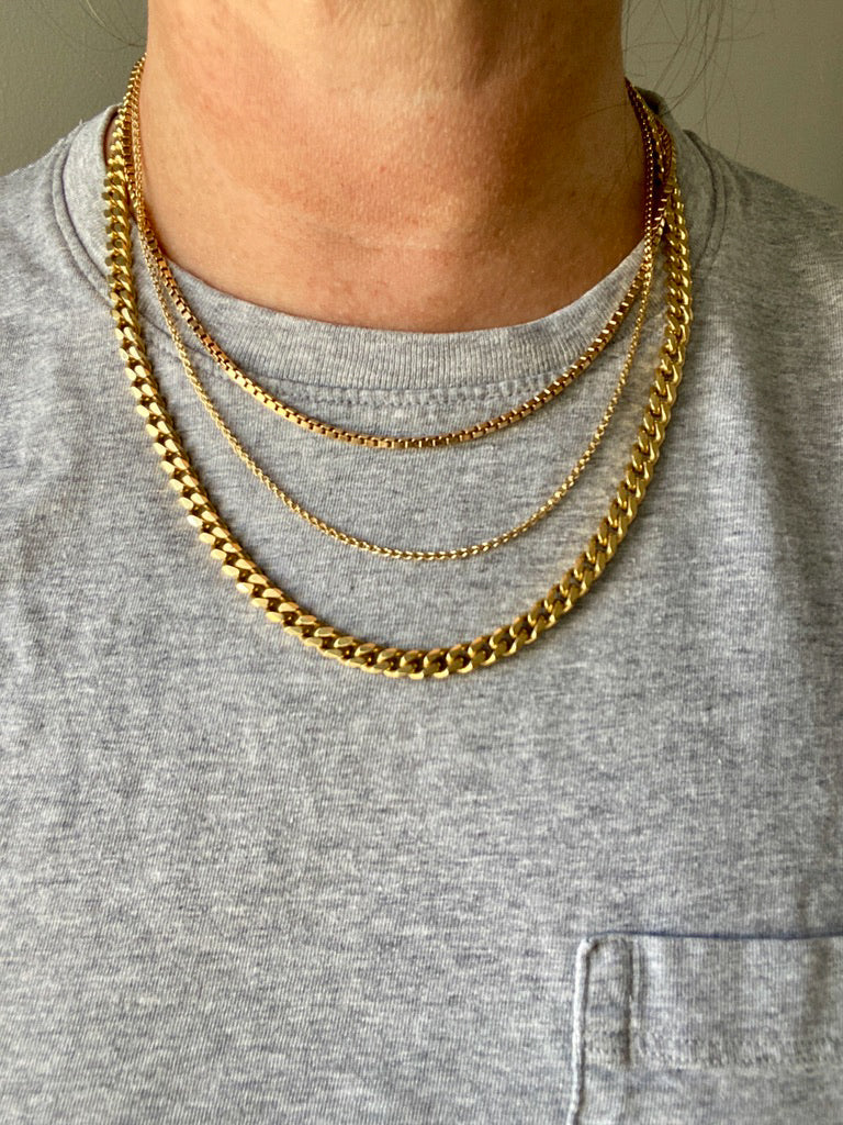 AMAZING! Heavy Italian Vintage Curb Link Necklace in Solid 18k Gold - 20 inch length