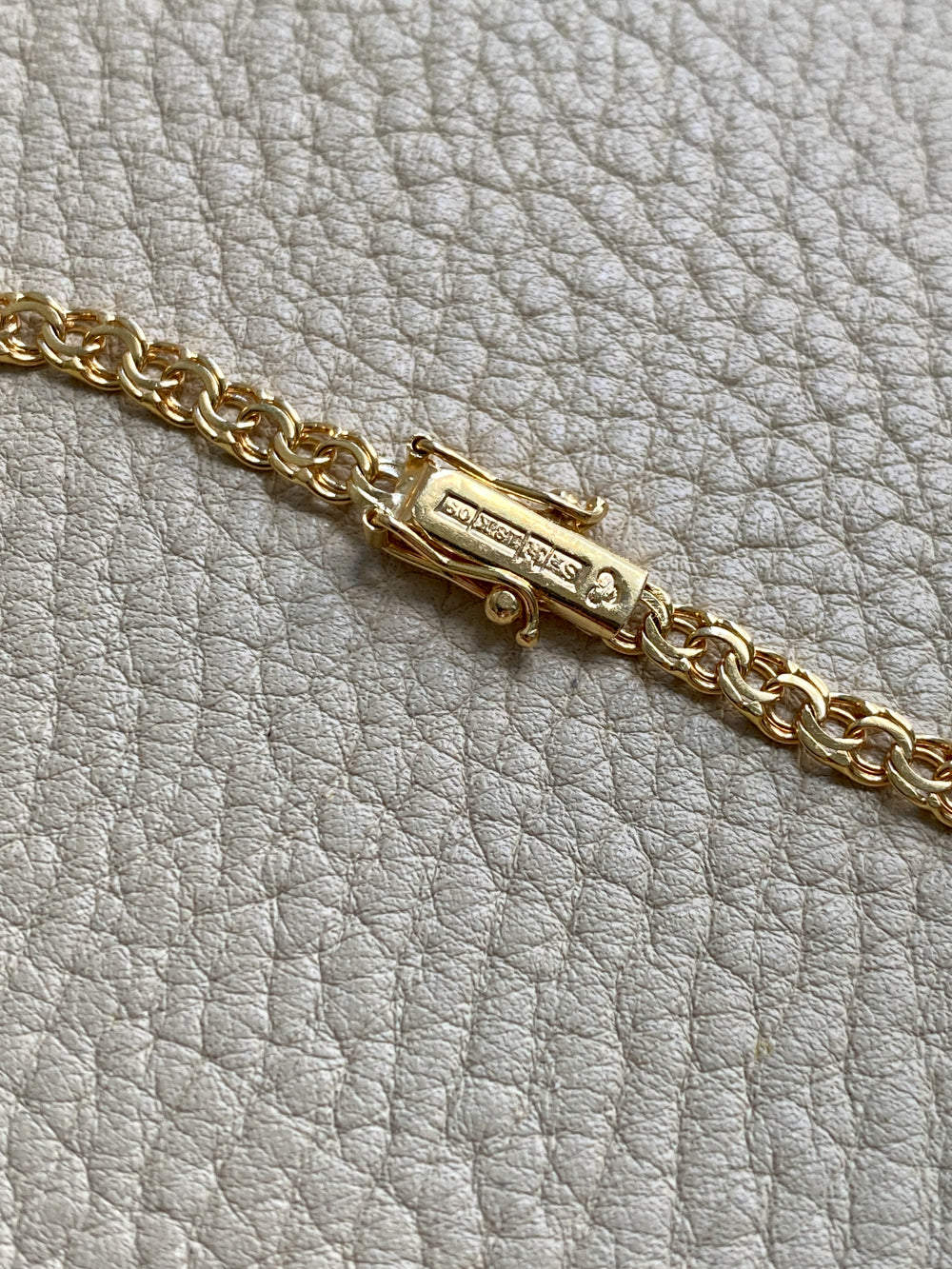 1964 Vintage Graduated Width Double Link Necklace in 18k Yellow Gold - 18 inch length