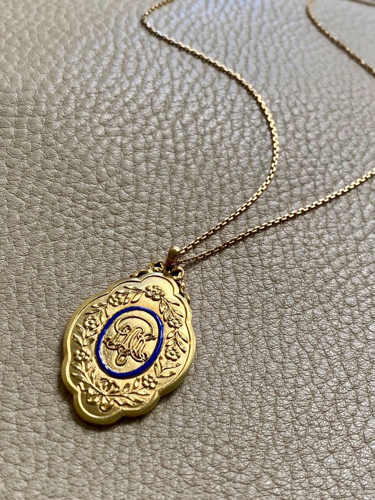 1928 Detailed 18k gold medallion pendant with blue enamel “For 21 years of faithful service”