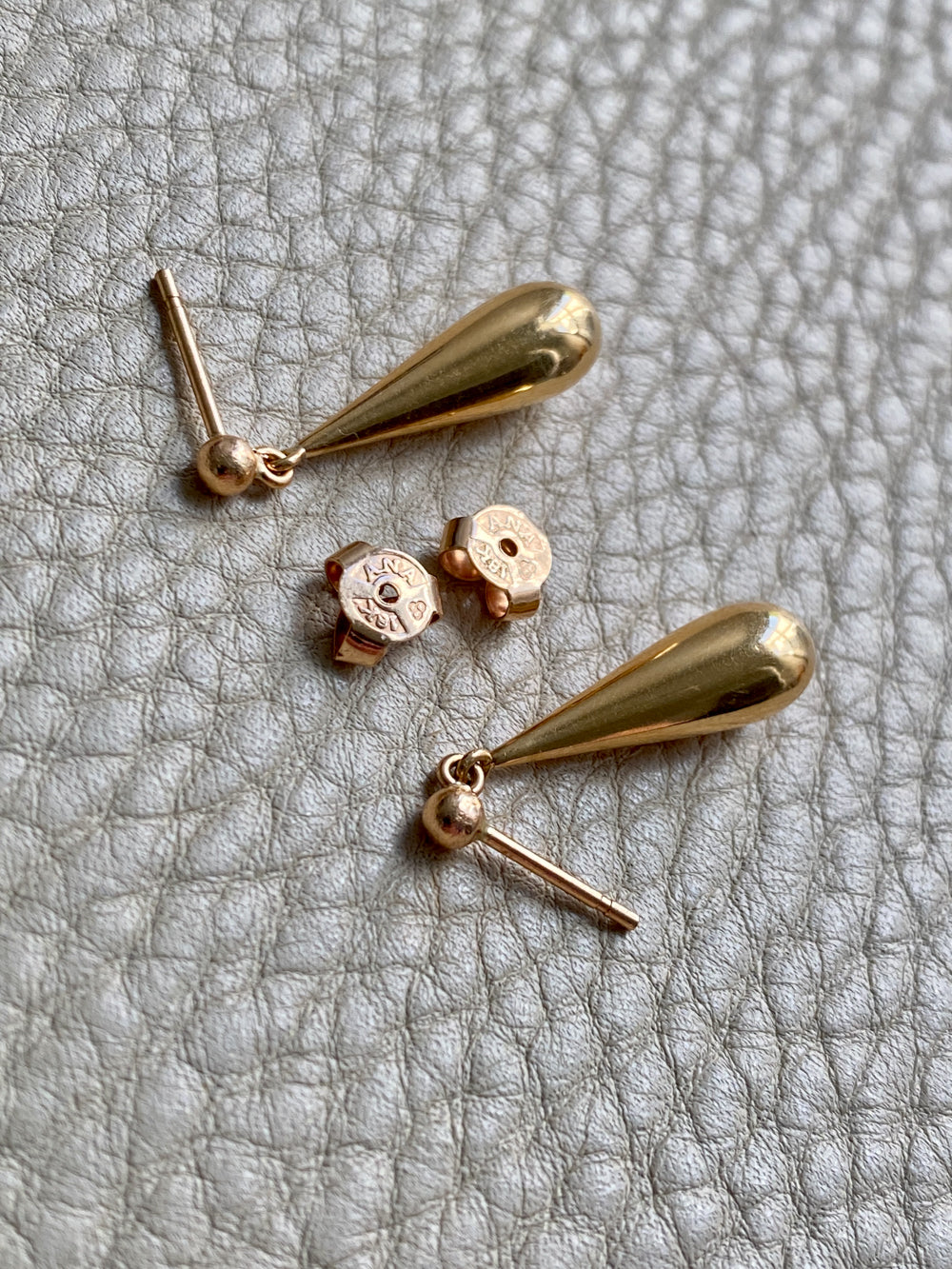 18k gold Droplet stud earrings - 1950s era Vintage Swedish