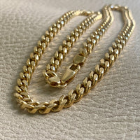 AMAZING! Heavy Italian Vintage Curb Link Necklace in Solid 18k Gold - 20 inch length