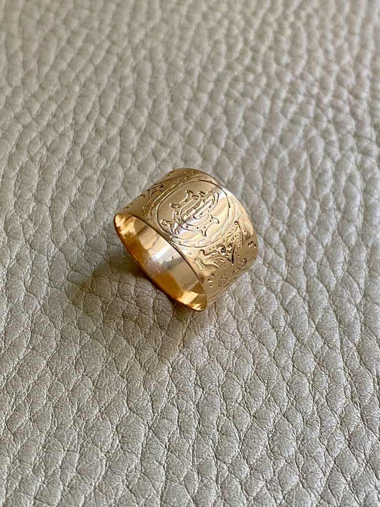 14K Gold “P” Initial Engraved Cigar Band Ring Circa 1900-1950 - Size 6.75