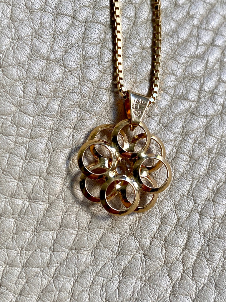 Modernist flower pendant in 18k gold with quartz - Vintage Swedish