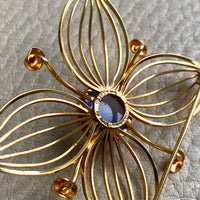 1951 Modernist Four Petal Flower Brooch with Chalcedony Stone in 18k gold - Stockholm, Sweden by Stigbert