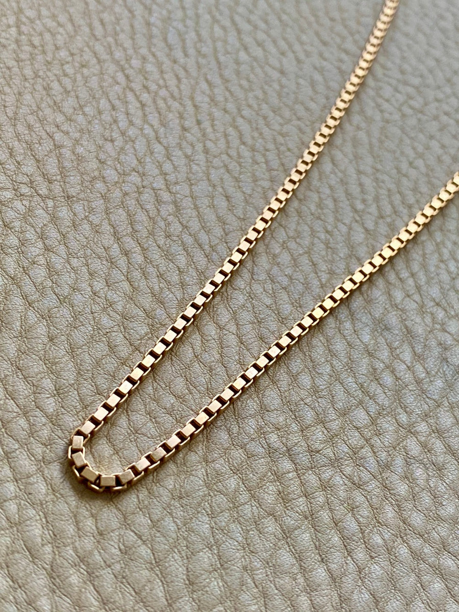 Chunky Box Link Necklace in 18k Gold - 17.25 inch length