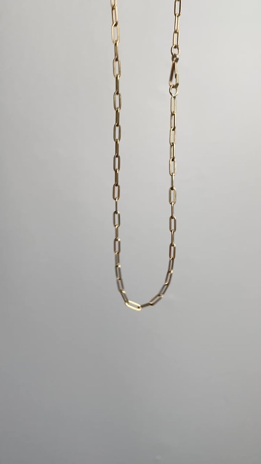 Skinny vintage paper clip chain in 18k gold - 15.6 inch length