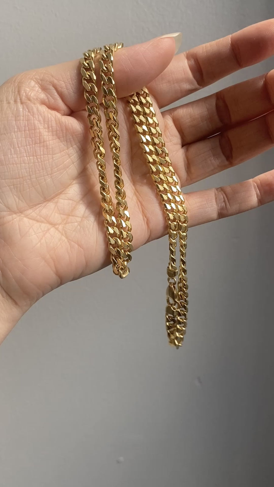 AMAZING! Heavy Italian Vintage Curb Link Necklace in Solid 18k Gold - 20 inch length