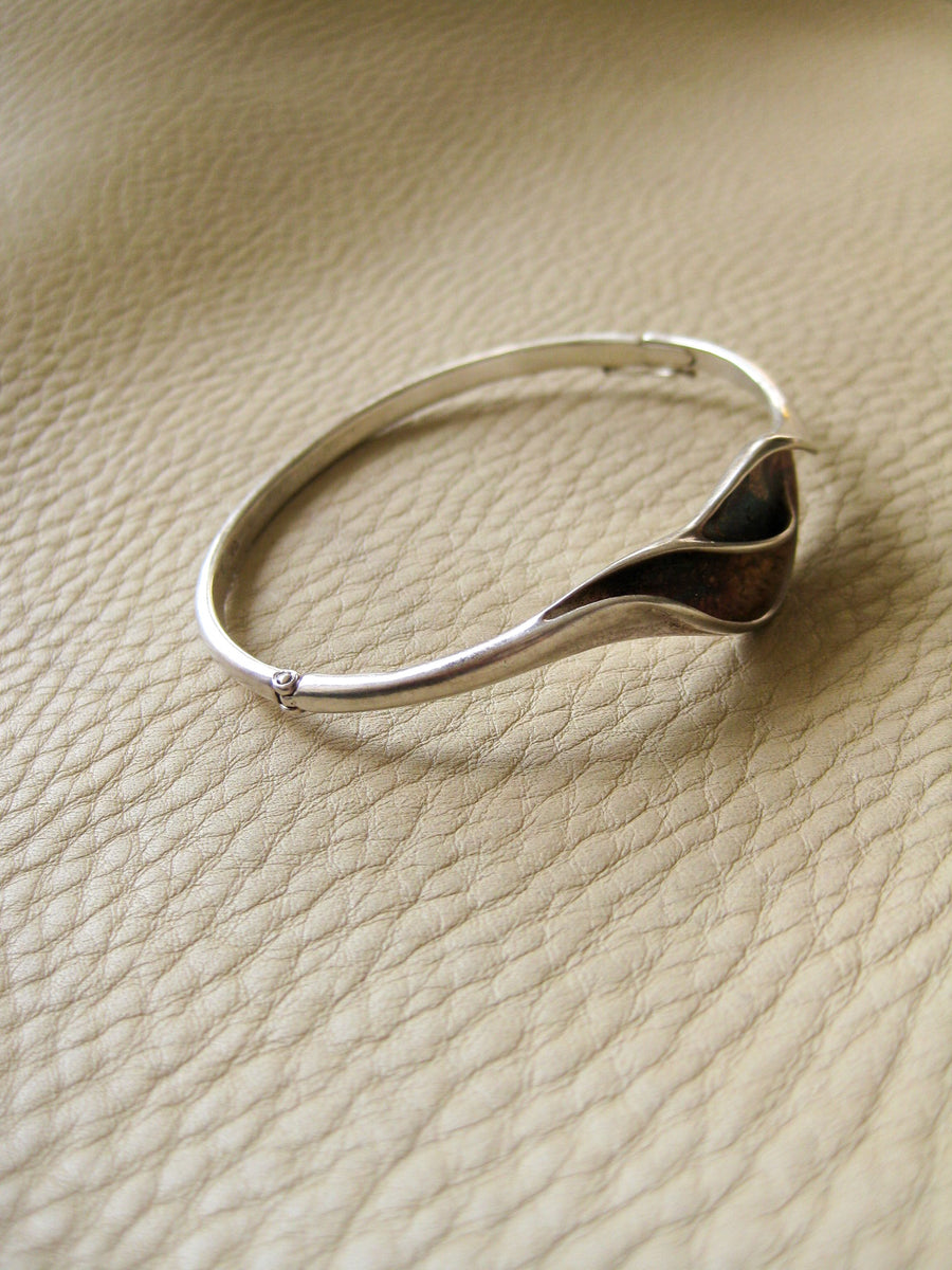 Swedish vintage sterling silver hinged bracelet with oxidized leaf motif